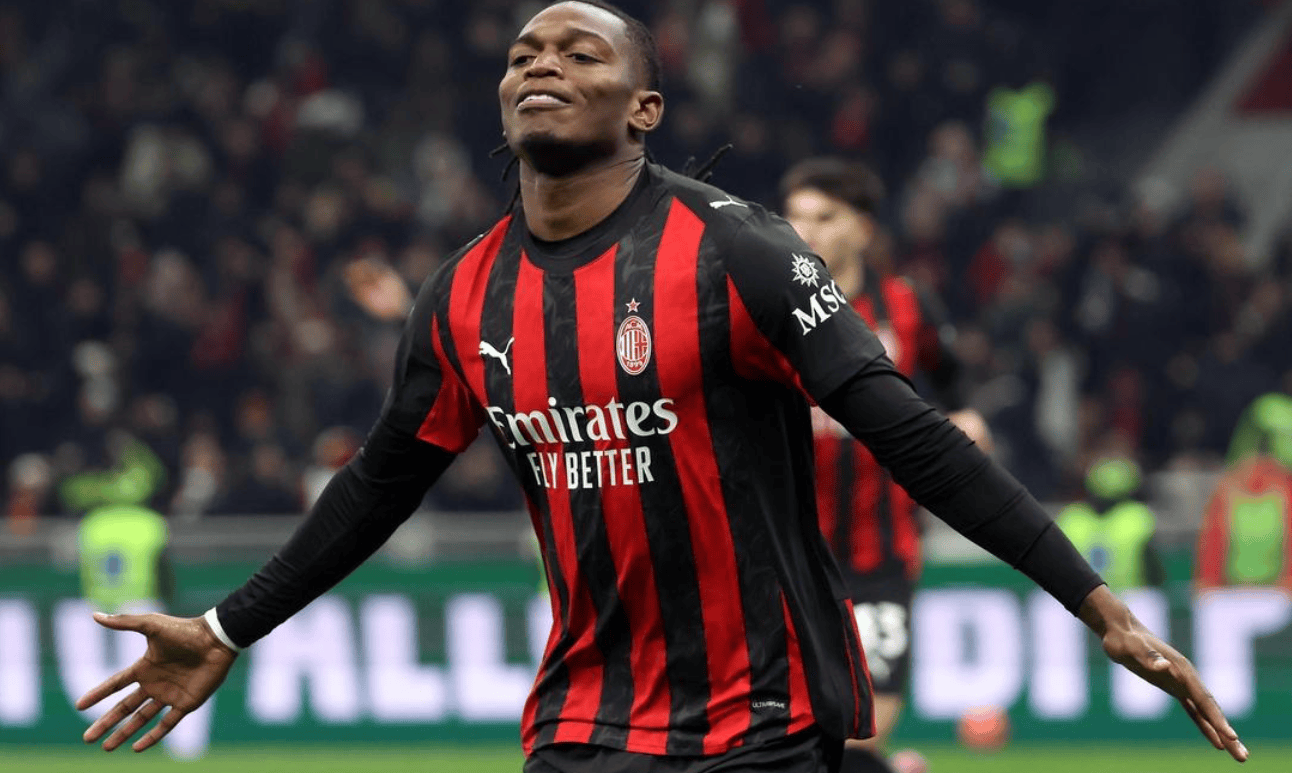 一场1-0让榜首易主,意甲豪强12轮不败,力压罗马登顶