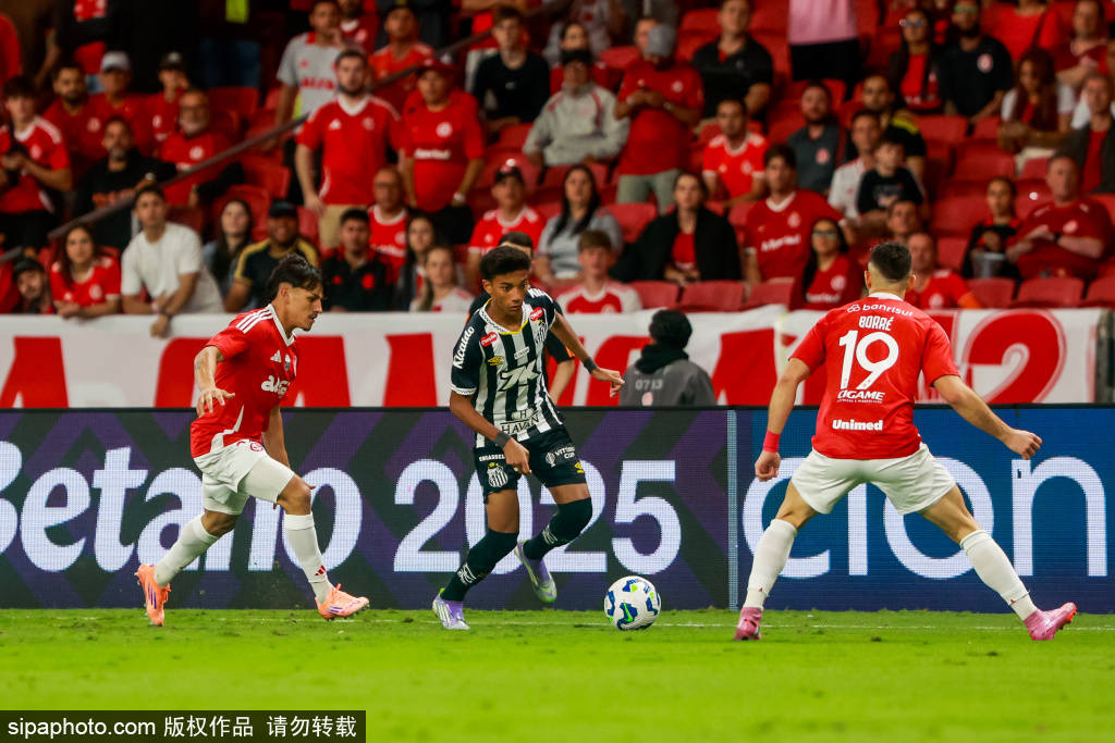 震撼!若日尼奥在巴西首季实现双冠梦想,背后隐藏了哪些不为人知的训练秘密?